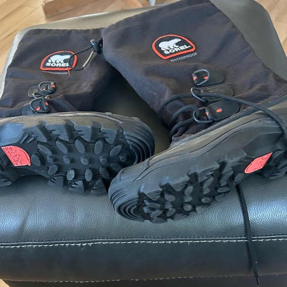 Men’s Sorely Artic insulated boots- sz 8 - Picture 3 of 3